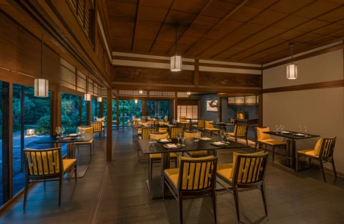 Restaurant　レストラン