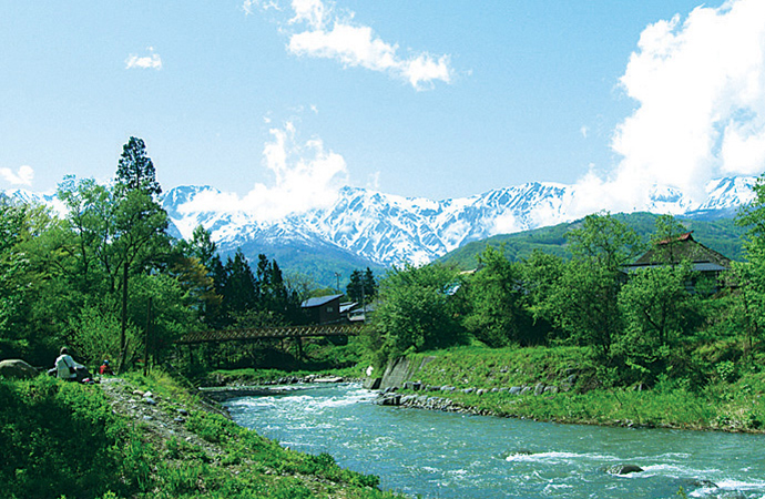 大出の吊り橋