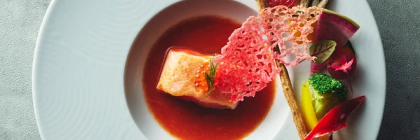 料理に舌鼓