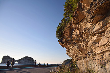 円月島