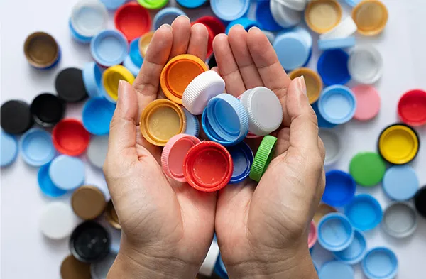 キャップ回収で福祉・環境・国際協力に貢献