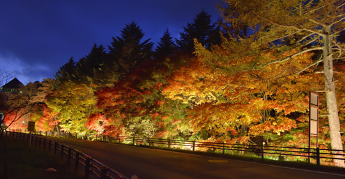 草津温泉で紅葉を愛でる