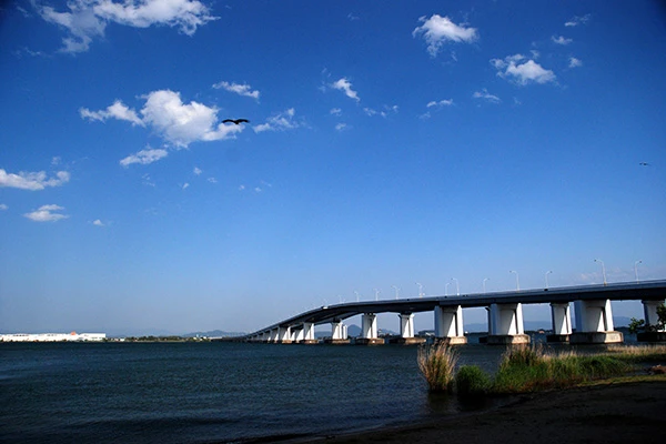 琵琶湖大橋